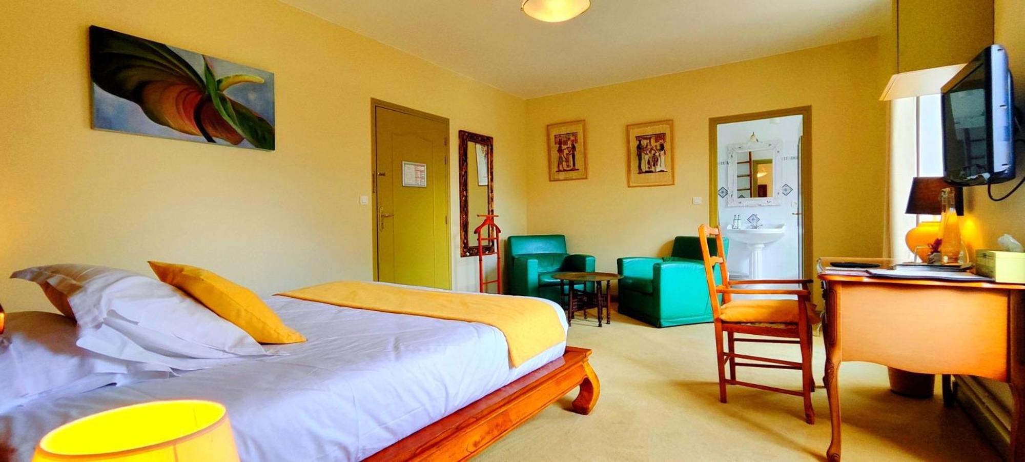 Logis Hotels Domaine Du Chatelard Dirac Экстерьер фото