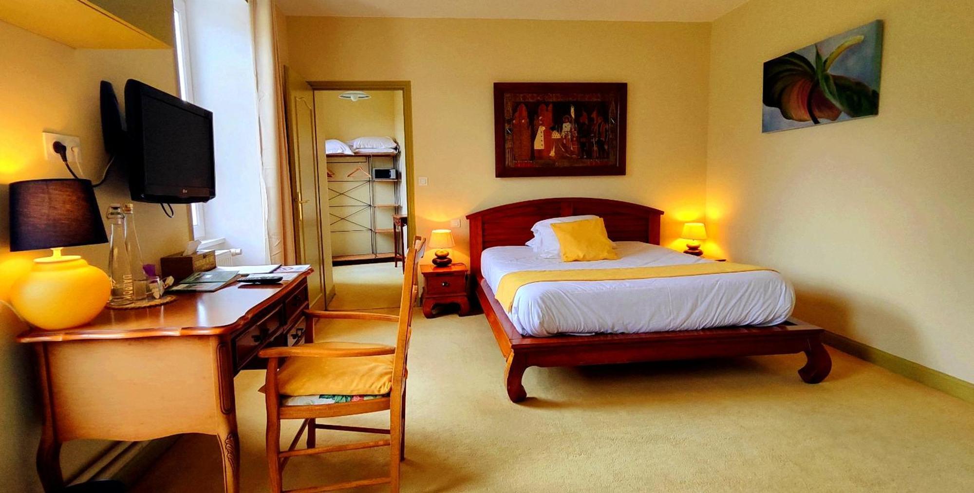 Logis Hotels Domaine Du Chatelard Dirac Экстерьер фото