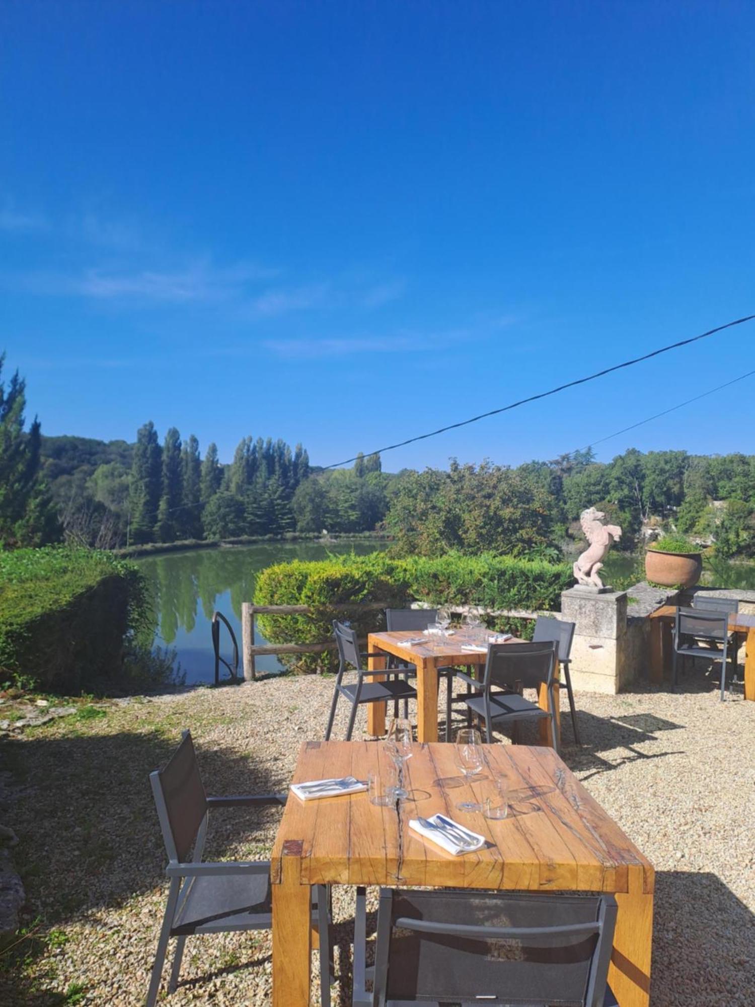 Logis Hotels Domaine Du Chatelard Dirac Экстерьер фото