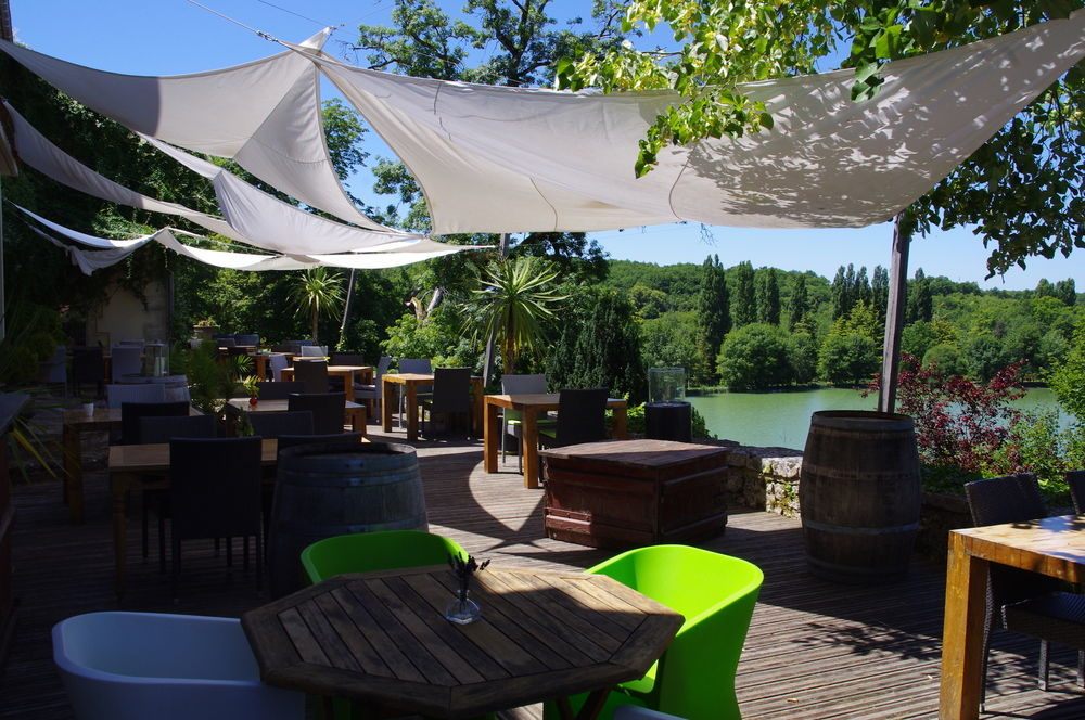 Logis Hotels Domaine Du Chatelard Dirac Экстерьер фото
